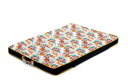 Cama para perro de lona gruesa con estampado de mascotas.