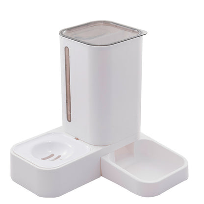 Dispensador automático con depósito de comida y agua para mascotas.
